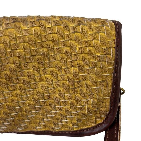 Mode Luxe Womens Woven Brown Tan Wristlet Zip Around Wallet Clutch Coin Purse - Picture 4 of 16